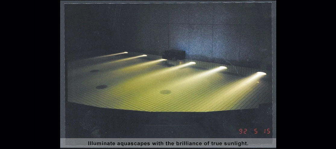 Aquatic space illuminated using Himawari daylight fiber optic system